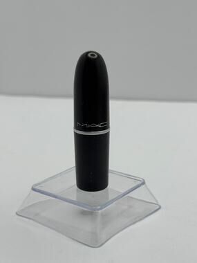 MAC Matte Lipstick Velvet Teddy Deep Beige Nude